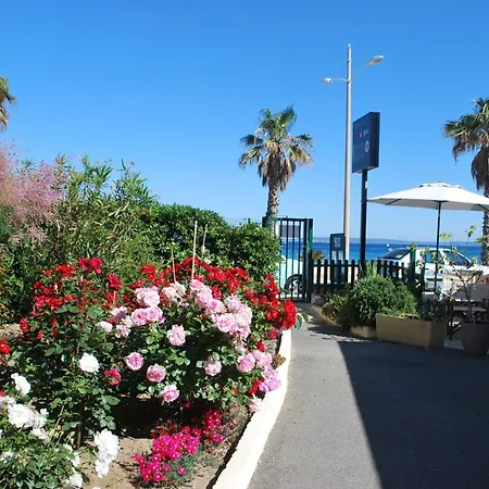 Cosy Au Lavandou Avec Parking, A Deux Pas De La - Fr-1-803-78 *