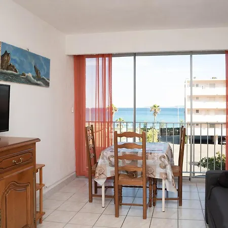 Cosy Au Lavandou Avec Parking, A Deux Pas De La - Fr-1-803-78 * لو لا فاندو
